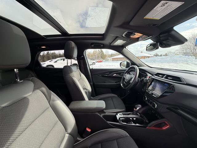 Used 2023 Chevrolet TrailBlazer RS w/ Sun and Liftgate Package image 17