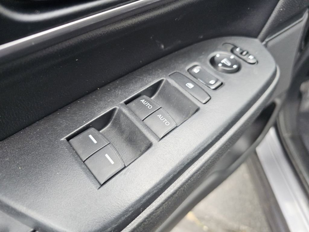 Used 2018 Honda CR-V Touring image 30