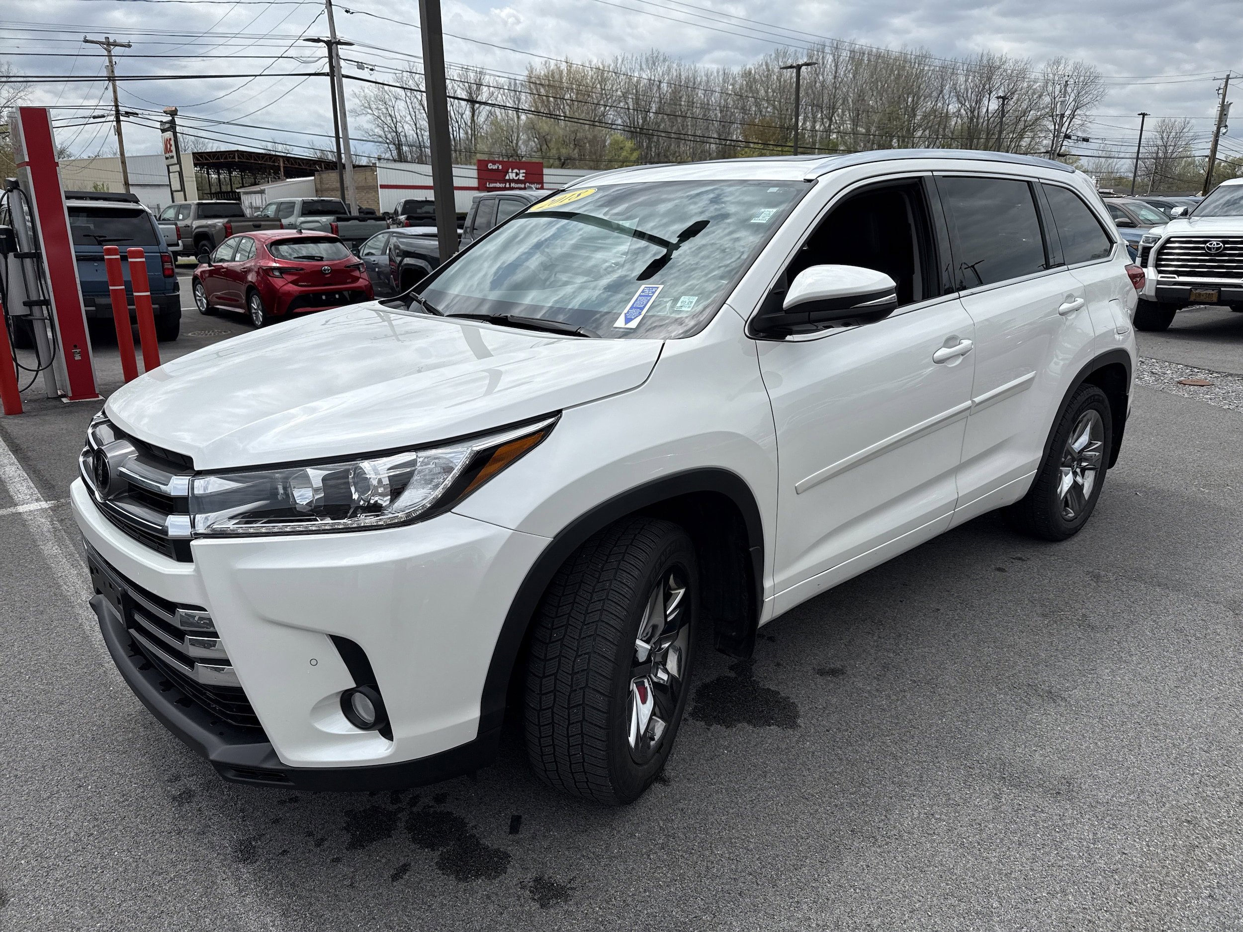 Used 2018 Toyota Highlander Limited Platinum AWD/4WD image 3