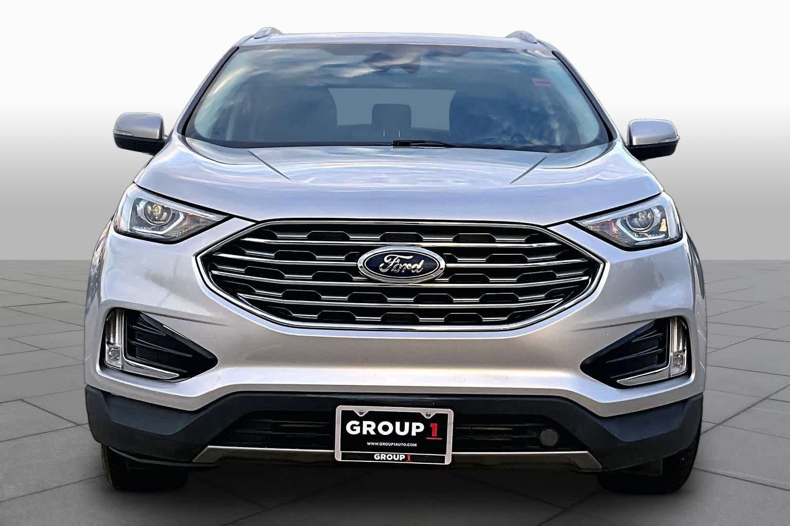 Used 2019 Ford Edge SEL w/ Cold Weather Package AWD/4WD image 4