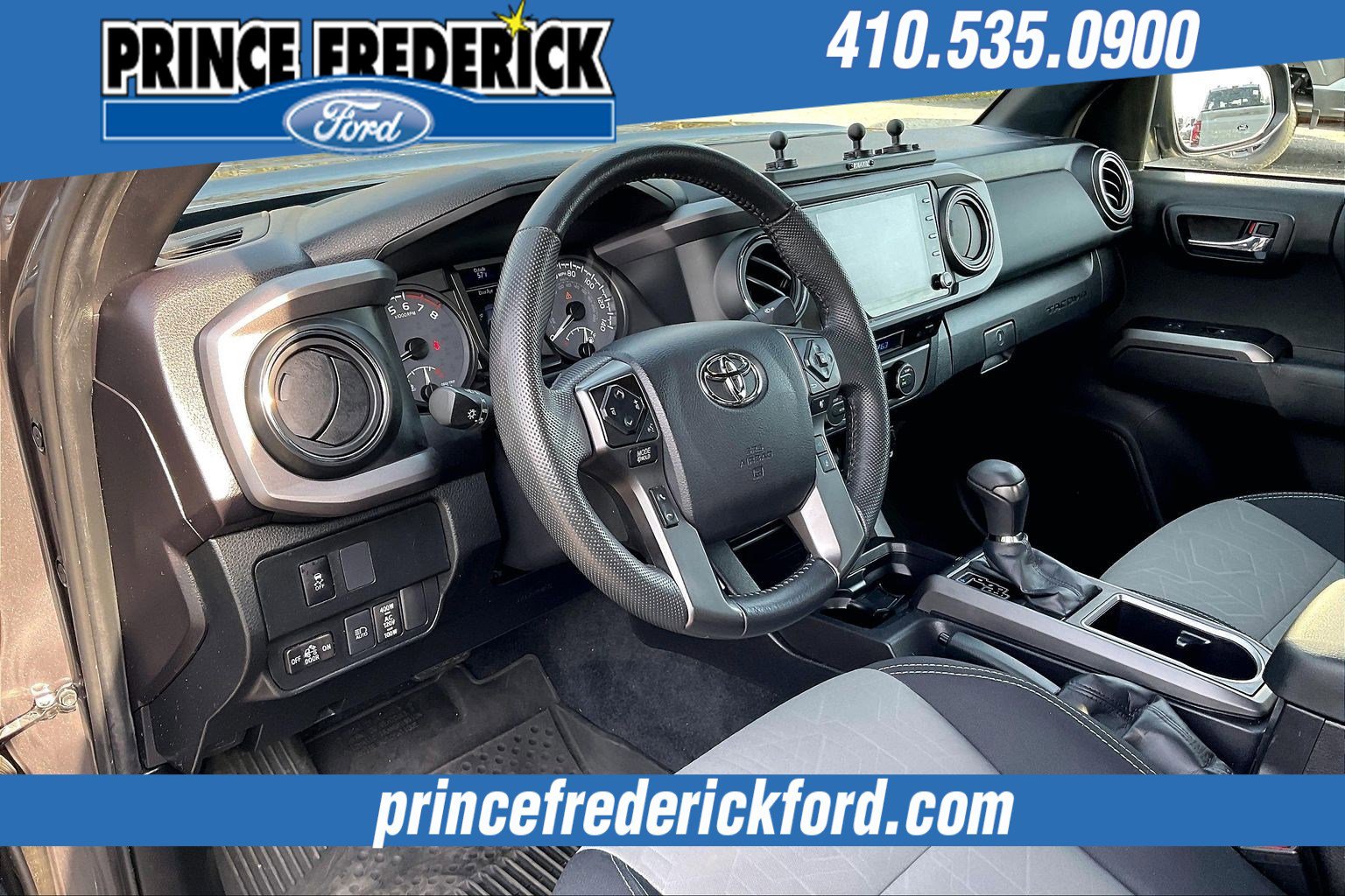 Used 2022 Toyota Tacoma TRD Sport w/ Technology Package image 14