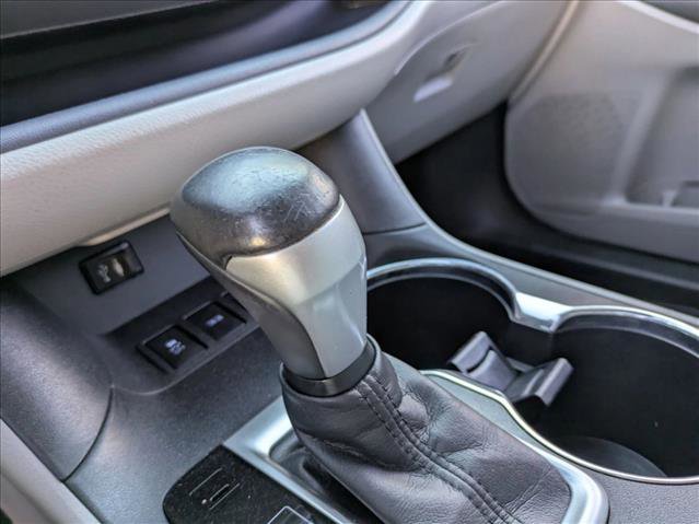 Used 2015 Toyota Highlander XLE image 12