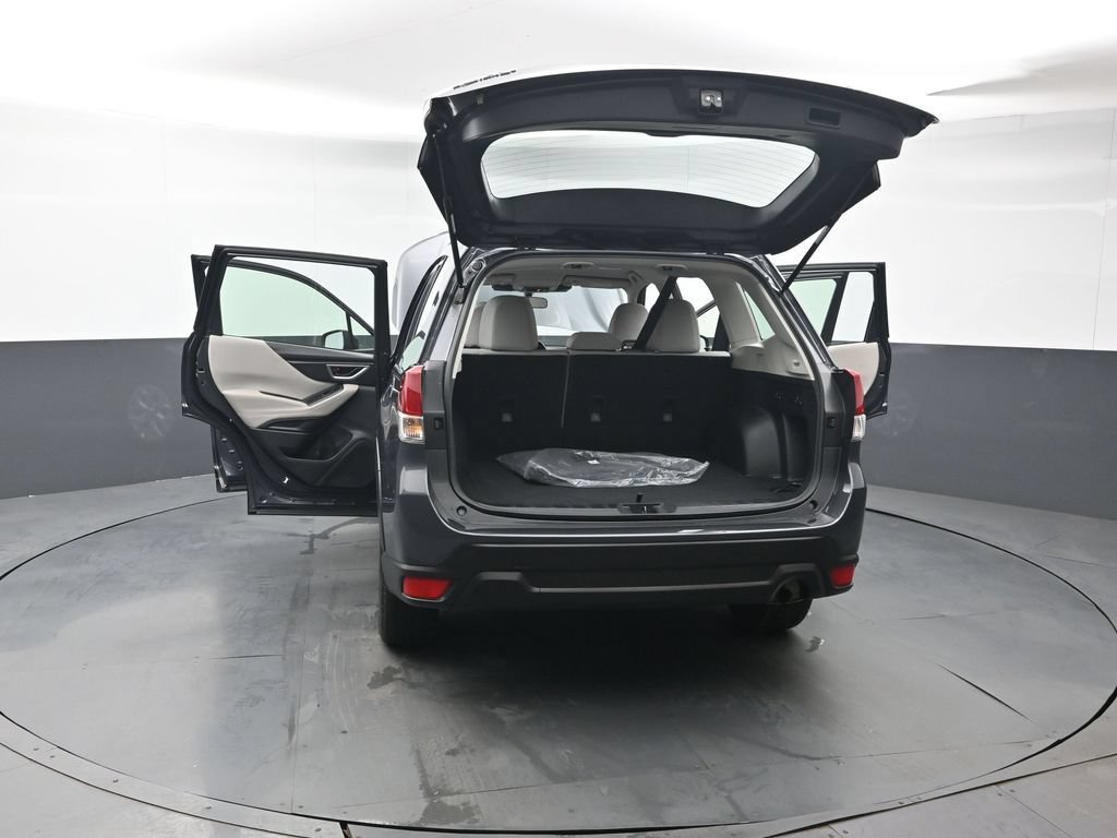 Used 2023 Subaru Forester AWD/4WD image 42