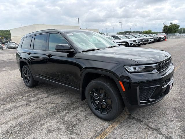 New 2026 Jeep Grand Cherokee L 4WD