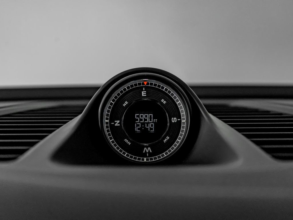 Certified 2024 Porsche Macan 4 Electric AWD/4WD image 18