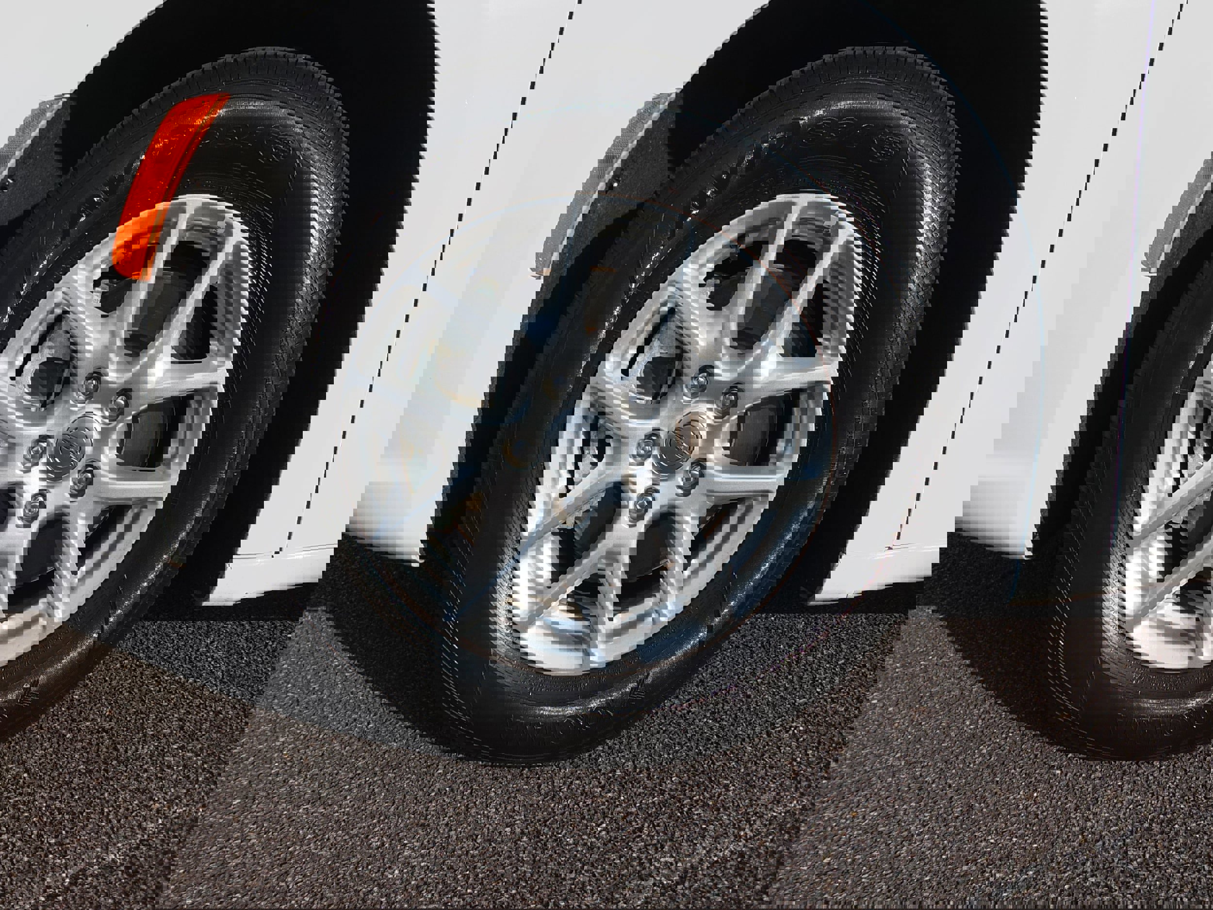 Used 2024 Chrysler Pacifica Touring-L image 9