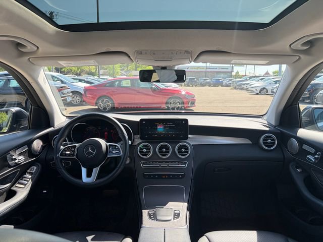 Used 2021 Mercedes-Benz GLC 300 4MATIC image 24
