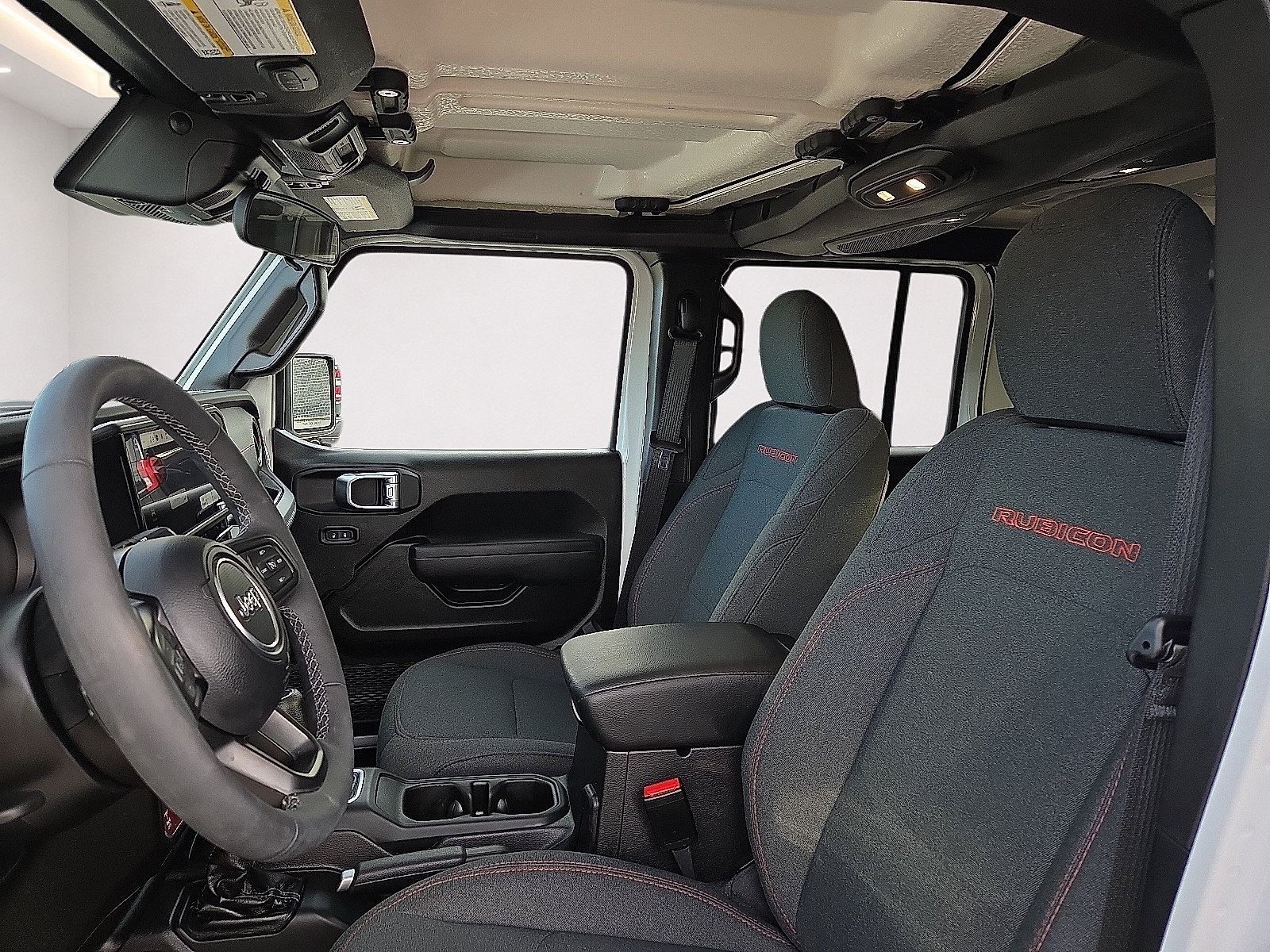 Used 2025 Jeep Wrangler Unlimited Rubicon w/ Convenience Group AWD/4WD image 13