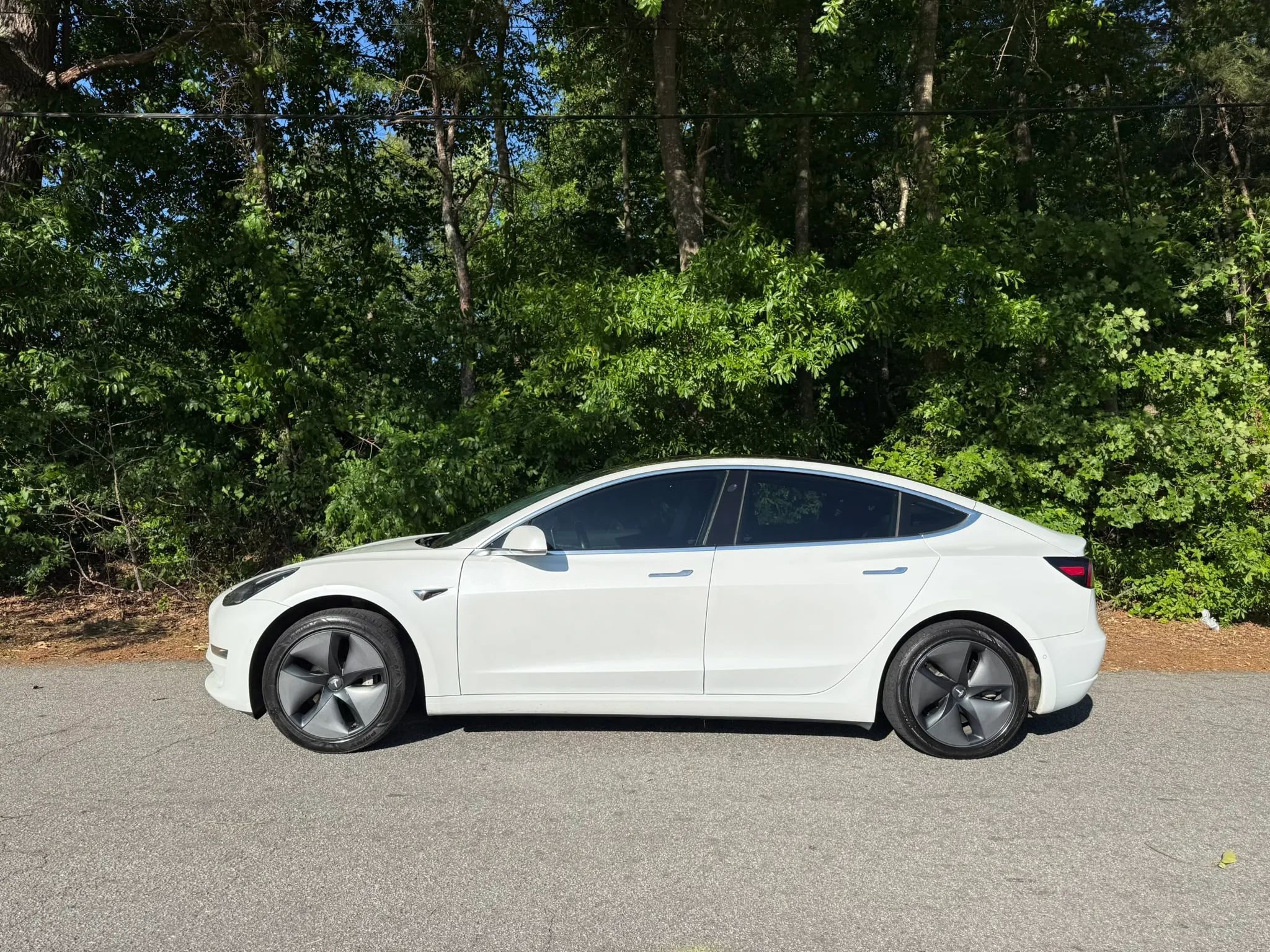 Used 2018 Tesla Model 3 Long Range RWD image 2