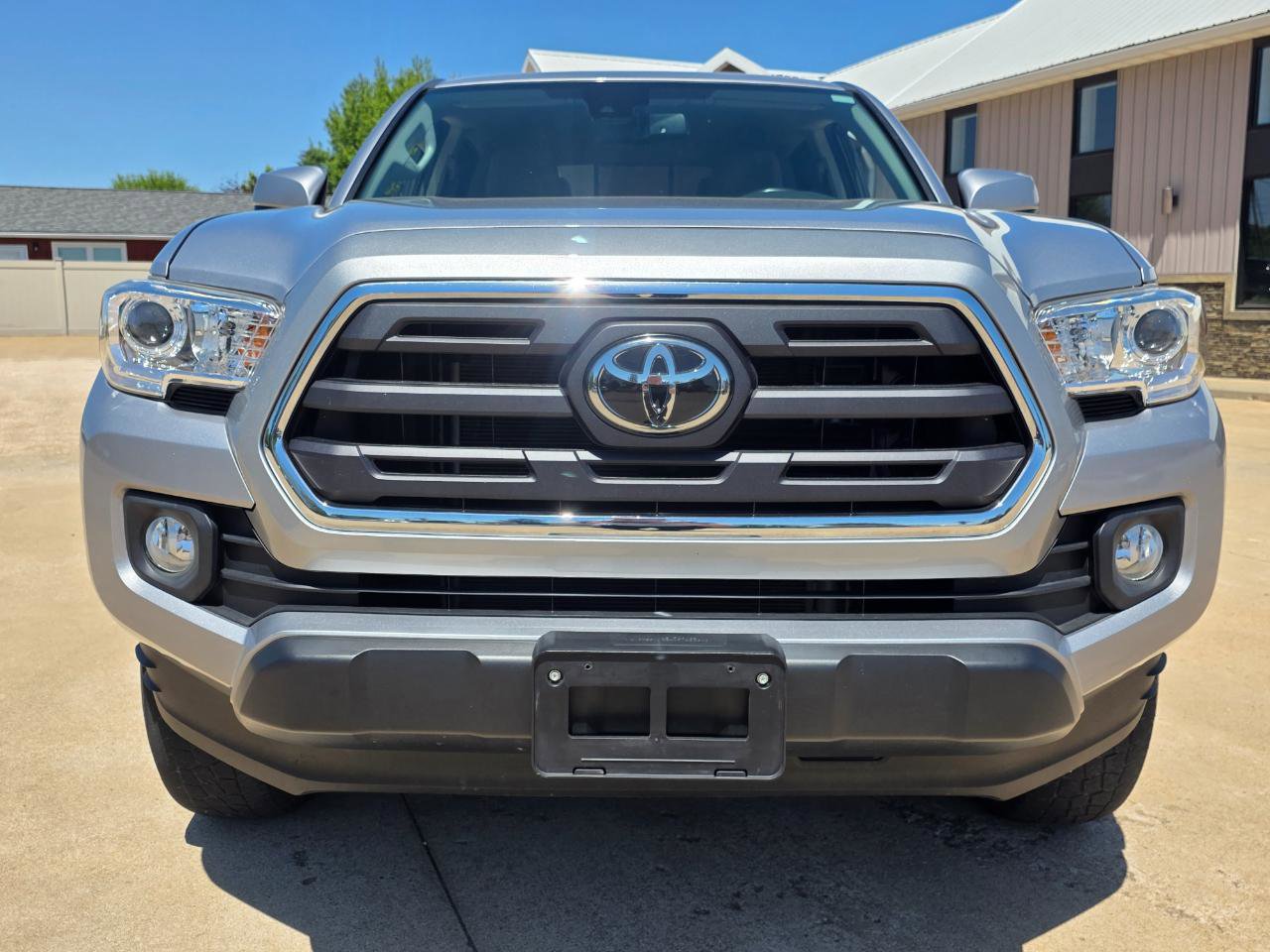 Used 2019 Toyota Tacoma SR5 AWD/4WD image 26