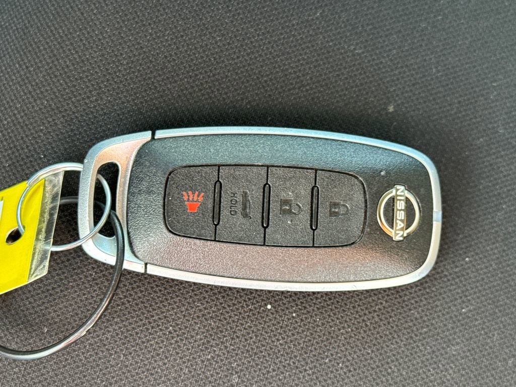 Used 2025 Nissan Sentra SV image 29