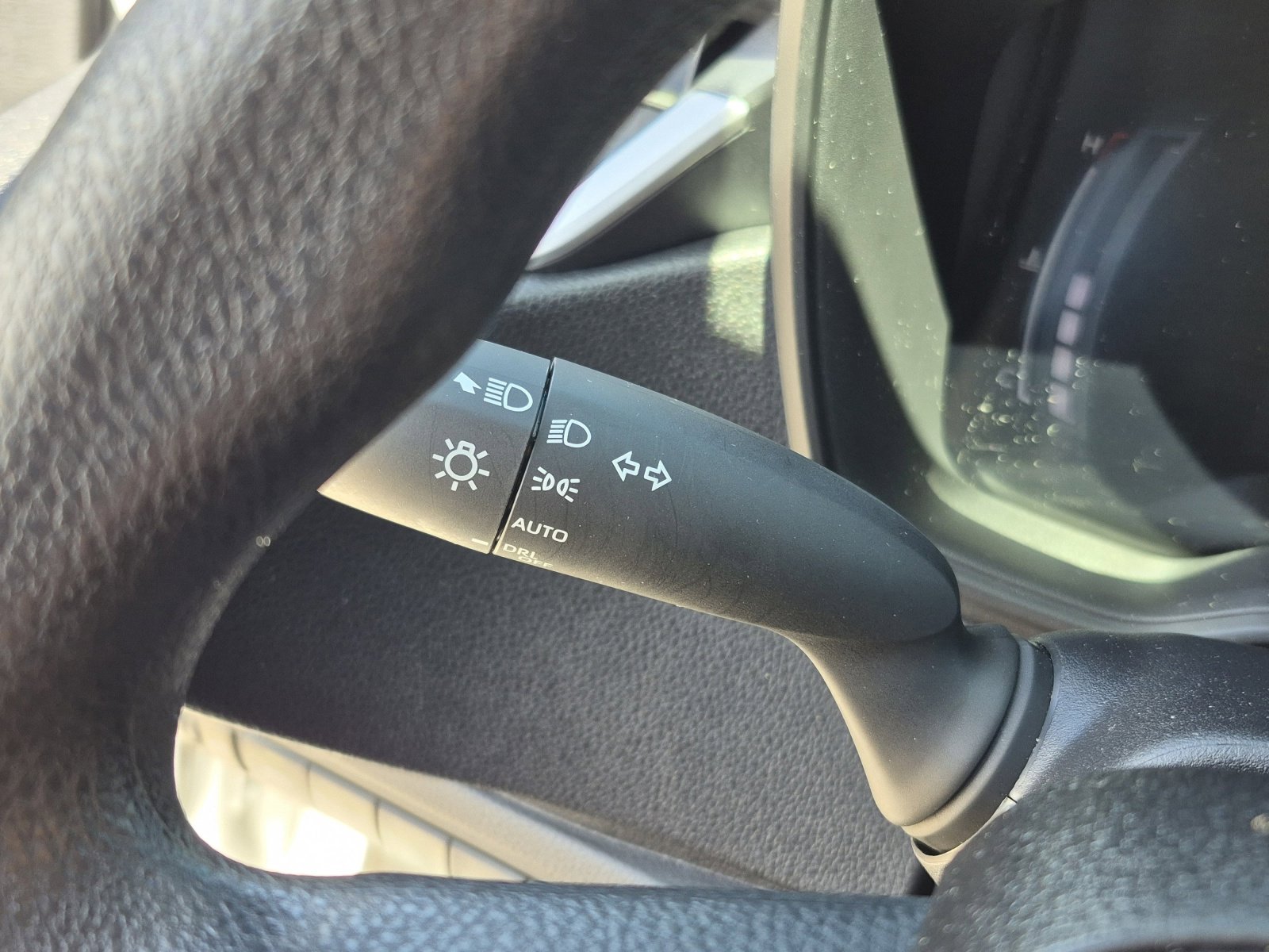 Used 2026 Toyota Corolla LE FWD image 32