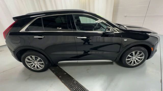 Used 2022 Cadillac XT4 Premium Luxury w/ Technology Package AWD/4WD image 9