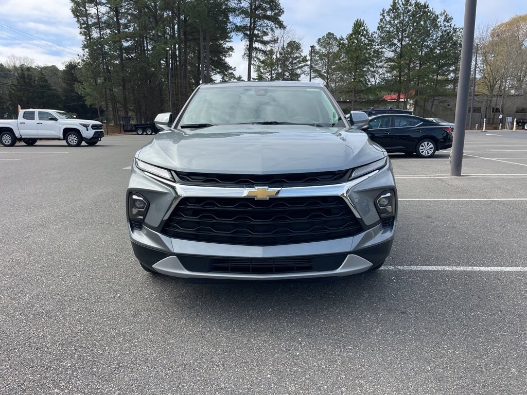 Used 2025 Chevrolet Blazer LT AWD/4WD image 4