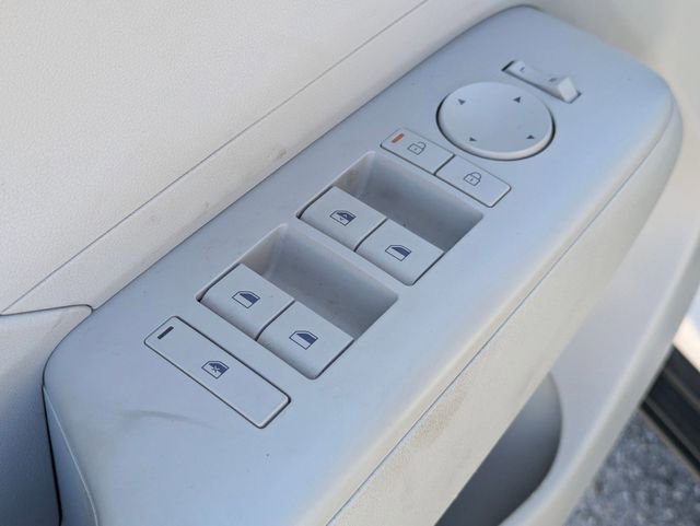 Used 2024 Hyundai Kona SEL FWD image 13