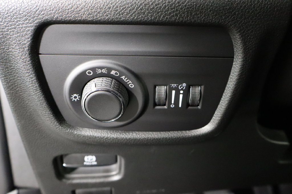 New 2026 Jeep Grand Cherokee Laredo X AWD/4WD image 22