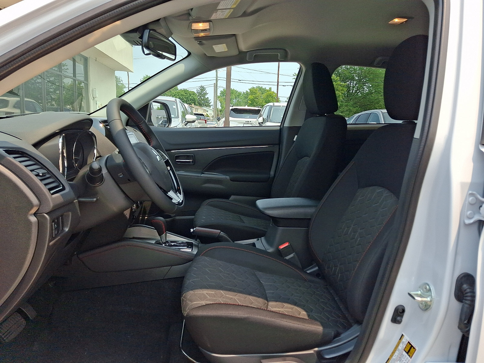 New 2026 Mitsubishi Outlander Sport LE AWD/4WD image 11