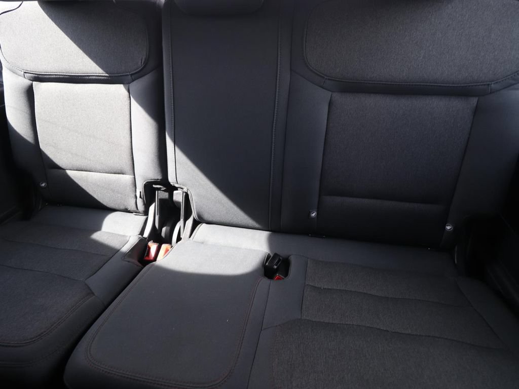 Used 2025 Ford Expedition Active RWD image 6
