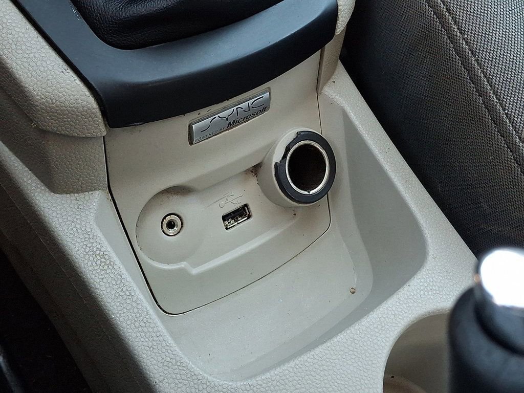 Used 2013 Ford Fiesta SE image 21