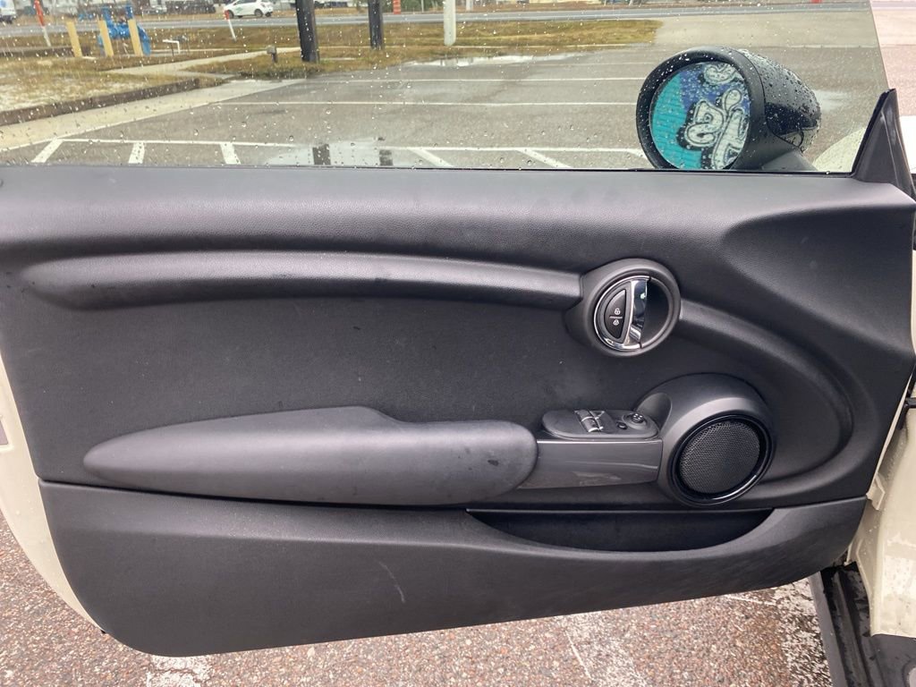 Used 2017 MINI Cooper 2-Door Hardtop image 10