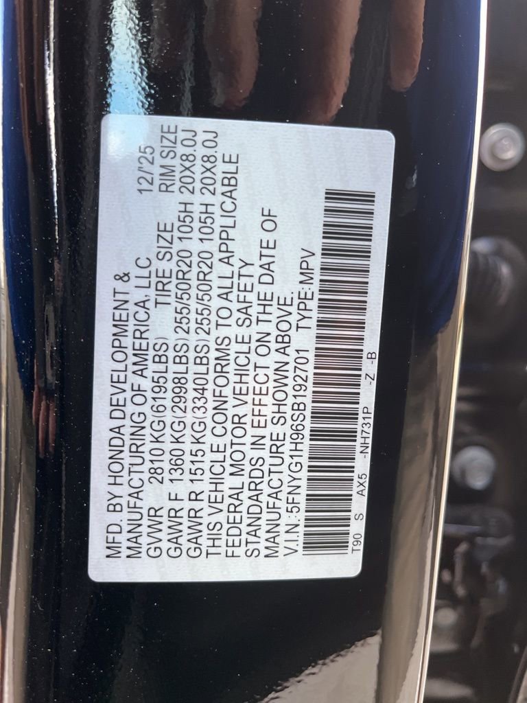 Certified 2025 Honda Pilot Black Edition image 11