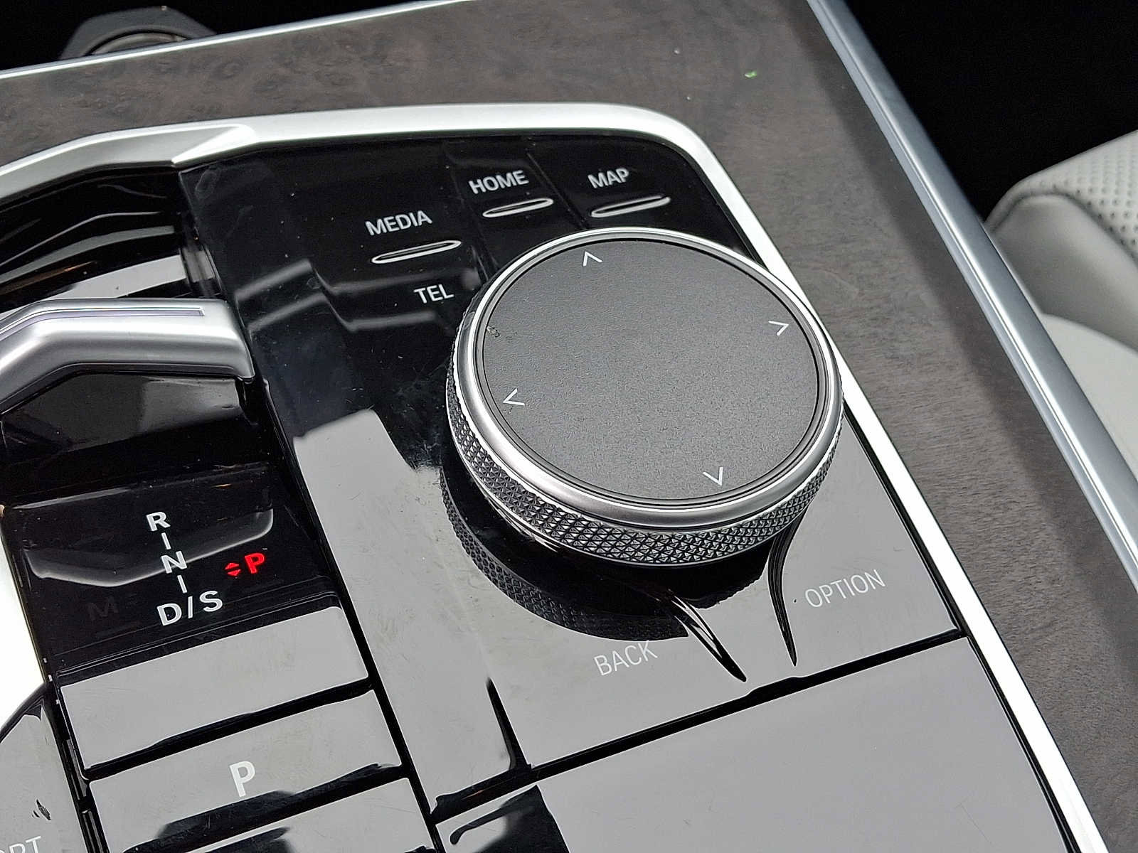 Used 2024 BMW X5 xDrive40i w/ M Sport Package image 24