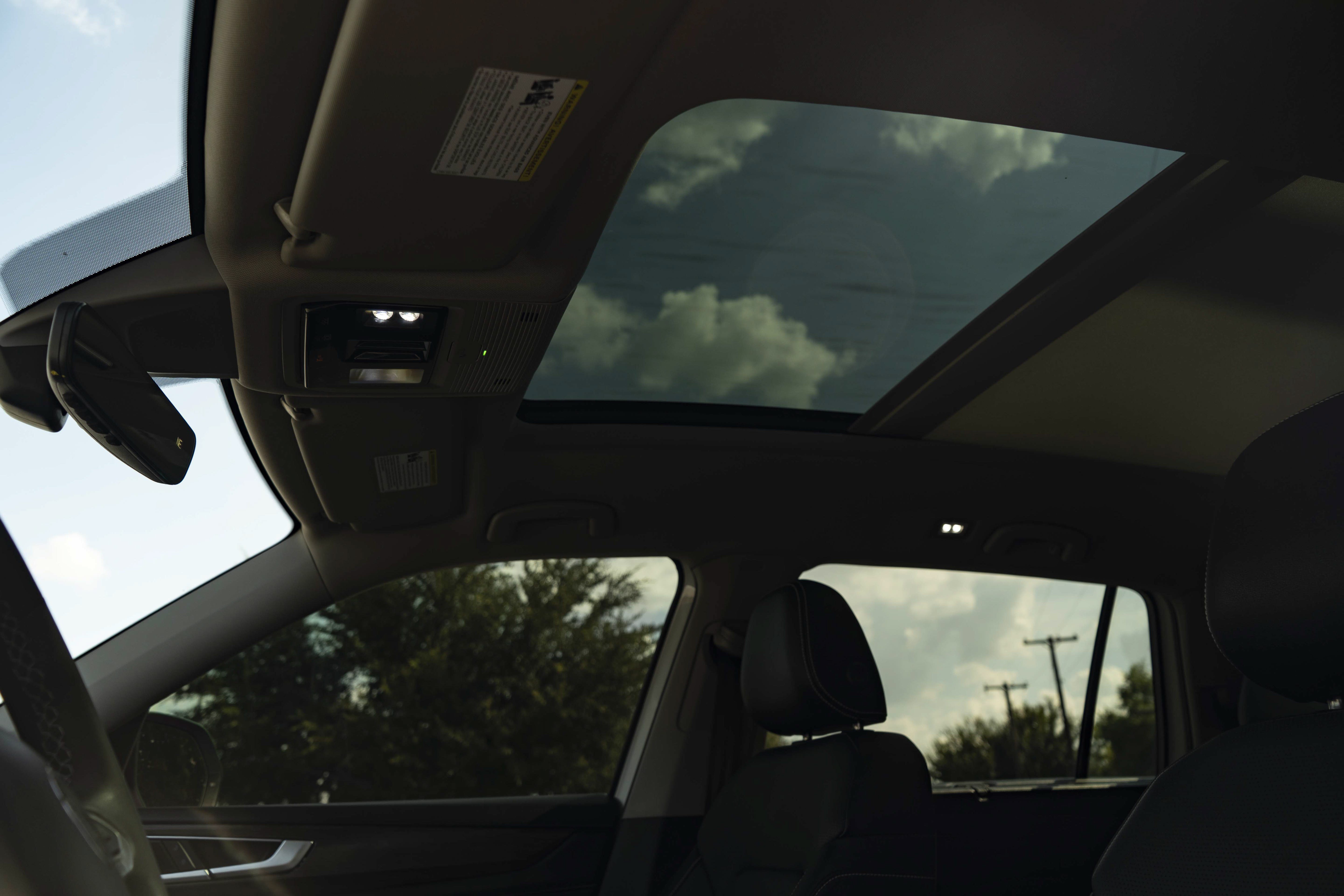 Certified 2024 Volkswagen Atlas SEL AWD/4WD image 32
