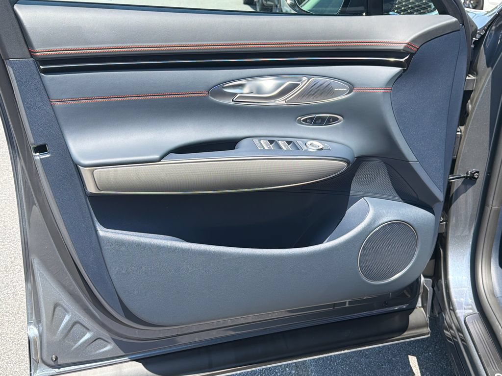 New 2027 Genesis GV70 2.5T Sport Prestige AWD/4WD image 12