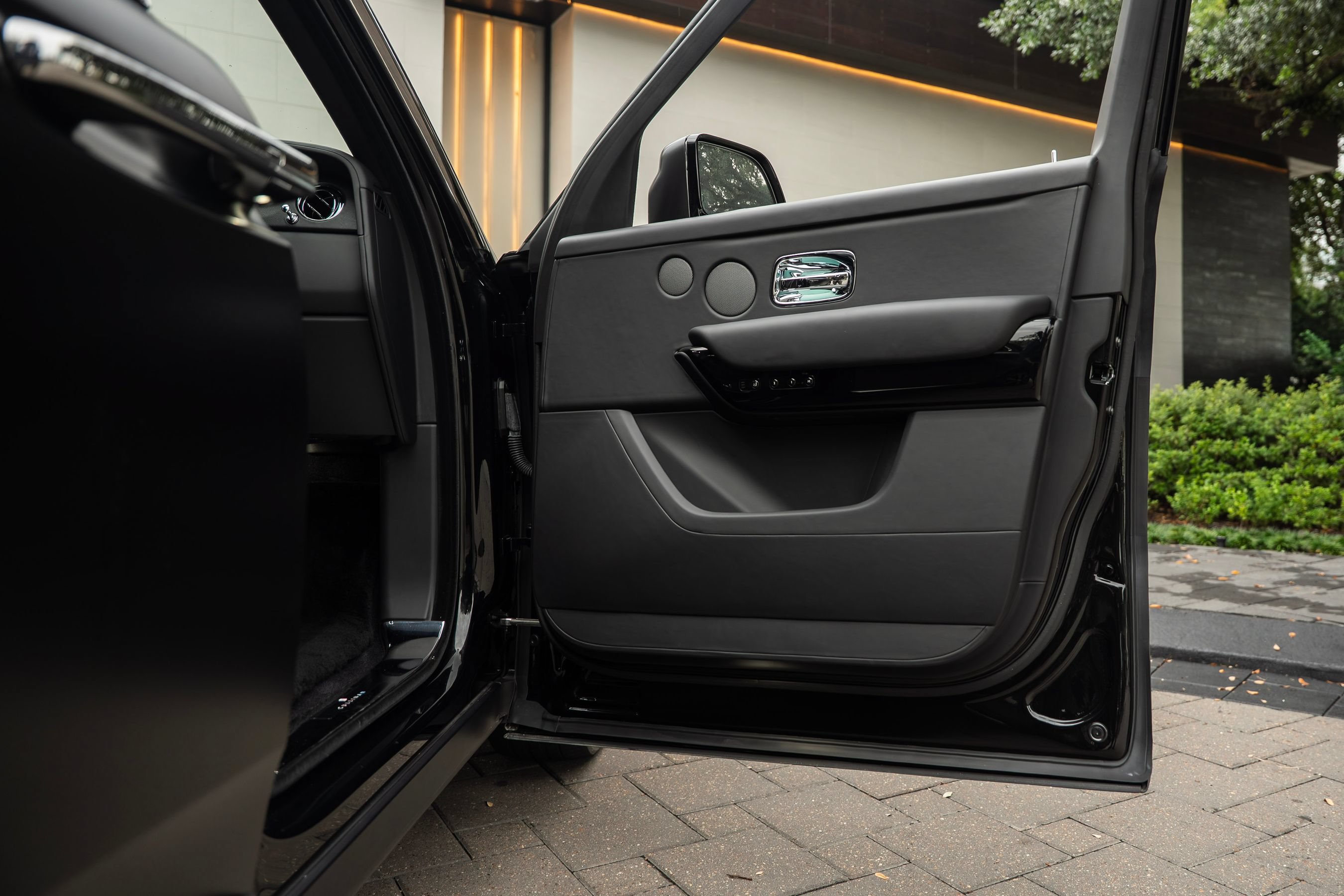 Certified 2023 Rolls-Royce Cullinan AWD/4WD image 21