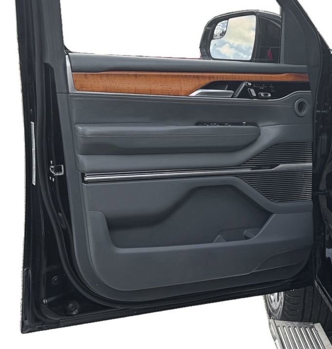 Used 2022 Jeep Grand Wagoneer Series III AWD/4WD image 14