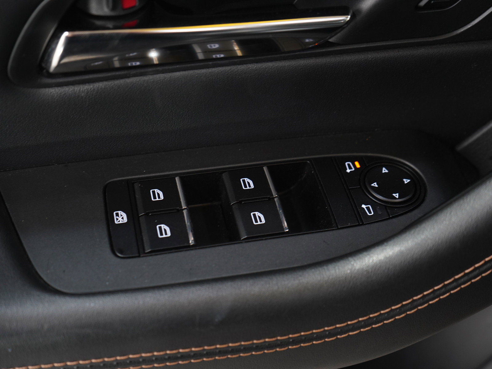 Certified 2024 MAZDA CX-90 Plug-In Hybrid w/ Preferred image 25