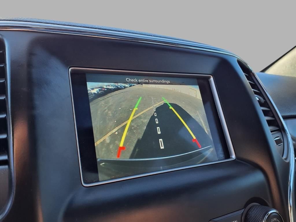 Used 2018 Jeep Grand Cherokee Limited image 6