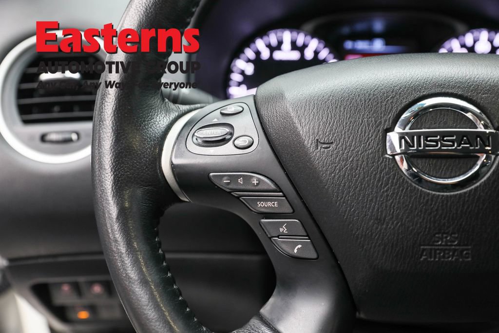 Used 2020 Nissan Pathfinder SL AWD/4WD image 15