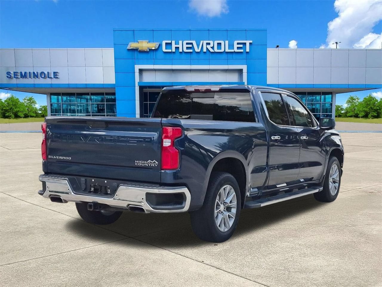 Used 2020 Chevrolet Silverado 1500 High Country w/ Technology Package AWD/4WD image 4