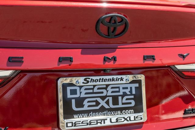 Used 2025 Toyota Camry SE w/ Convenience Package image 5