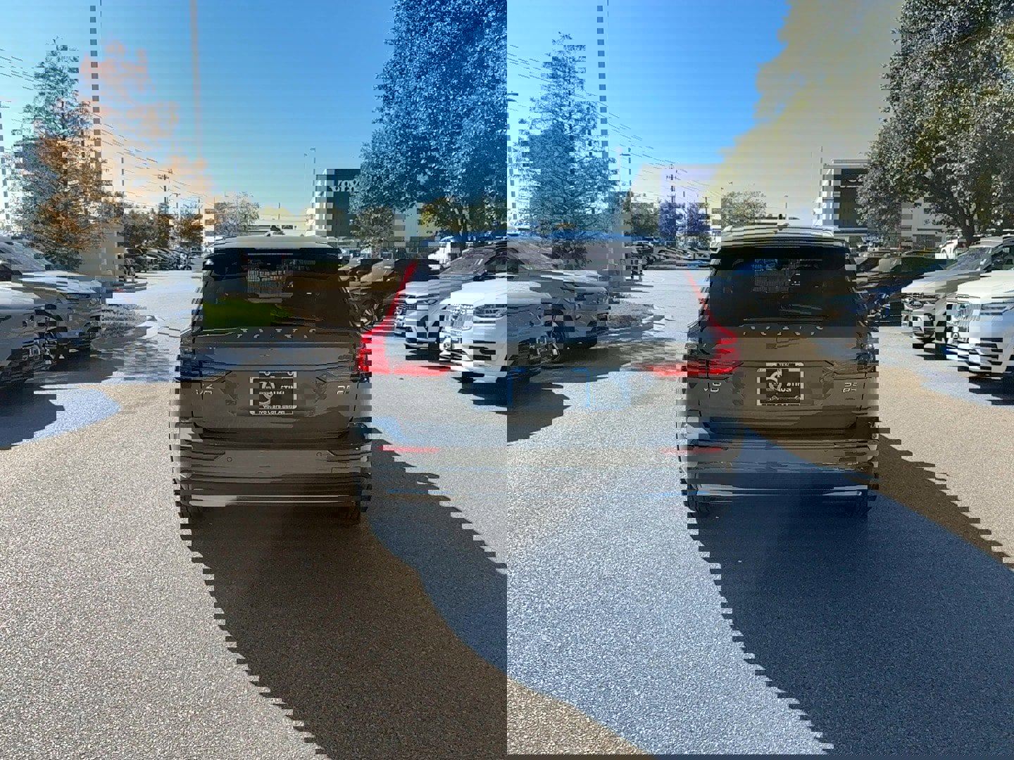 New 2026 Volvo V60 B5 Cross Country Plus w/ Climate Package image 6