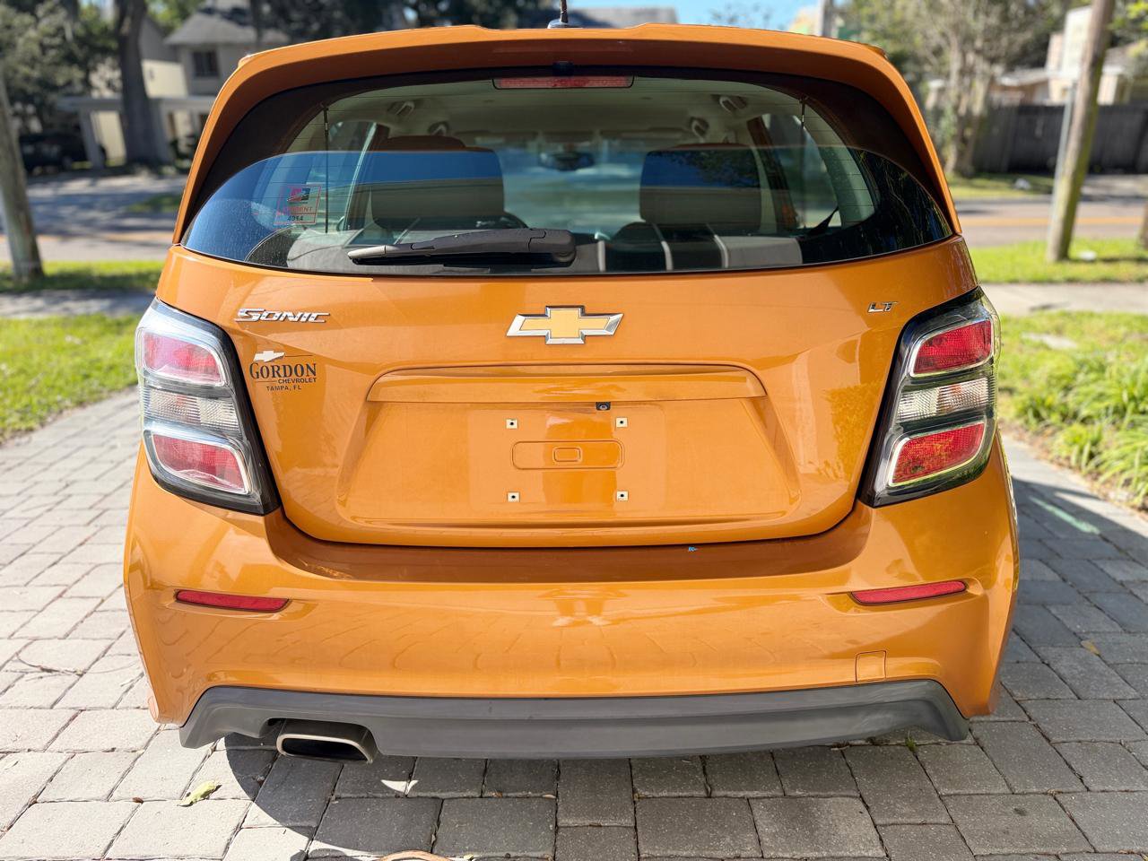 Used 2017 Chevrolet Sonic LT w/ Convenience Package FWD image 4