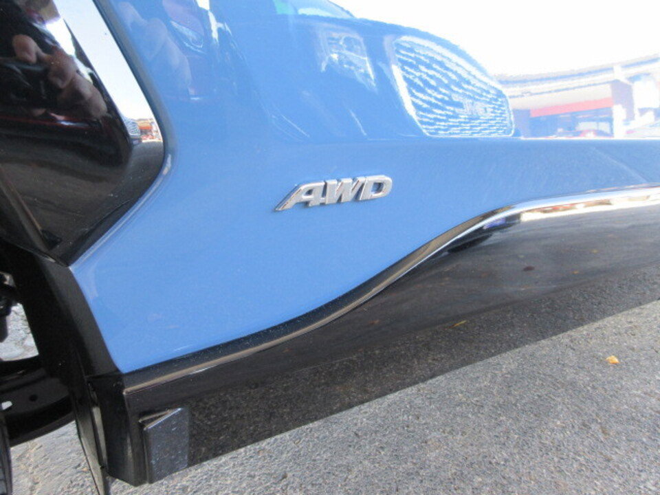 Used 2025 Toyota RAV4 XSE image 27