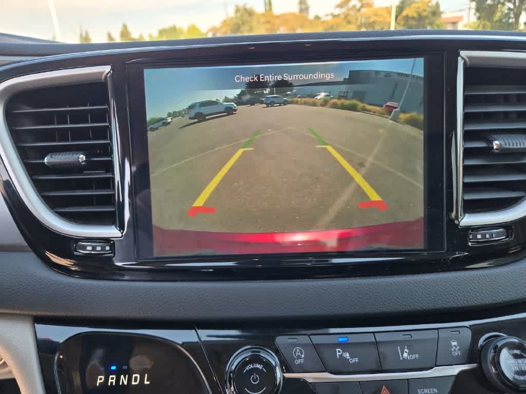Used 2023 Chrysler Pacifica Touring-L FWD image 11