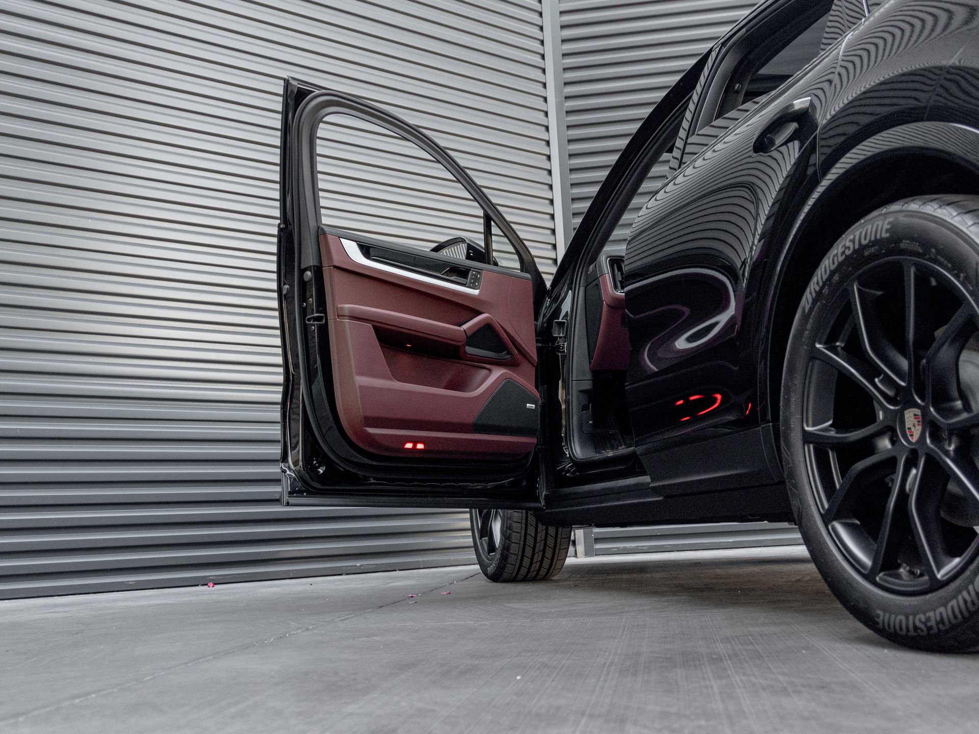 New 2026 Porsche Cayenne Coupe image 13