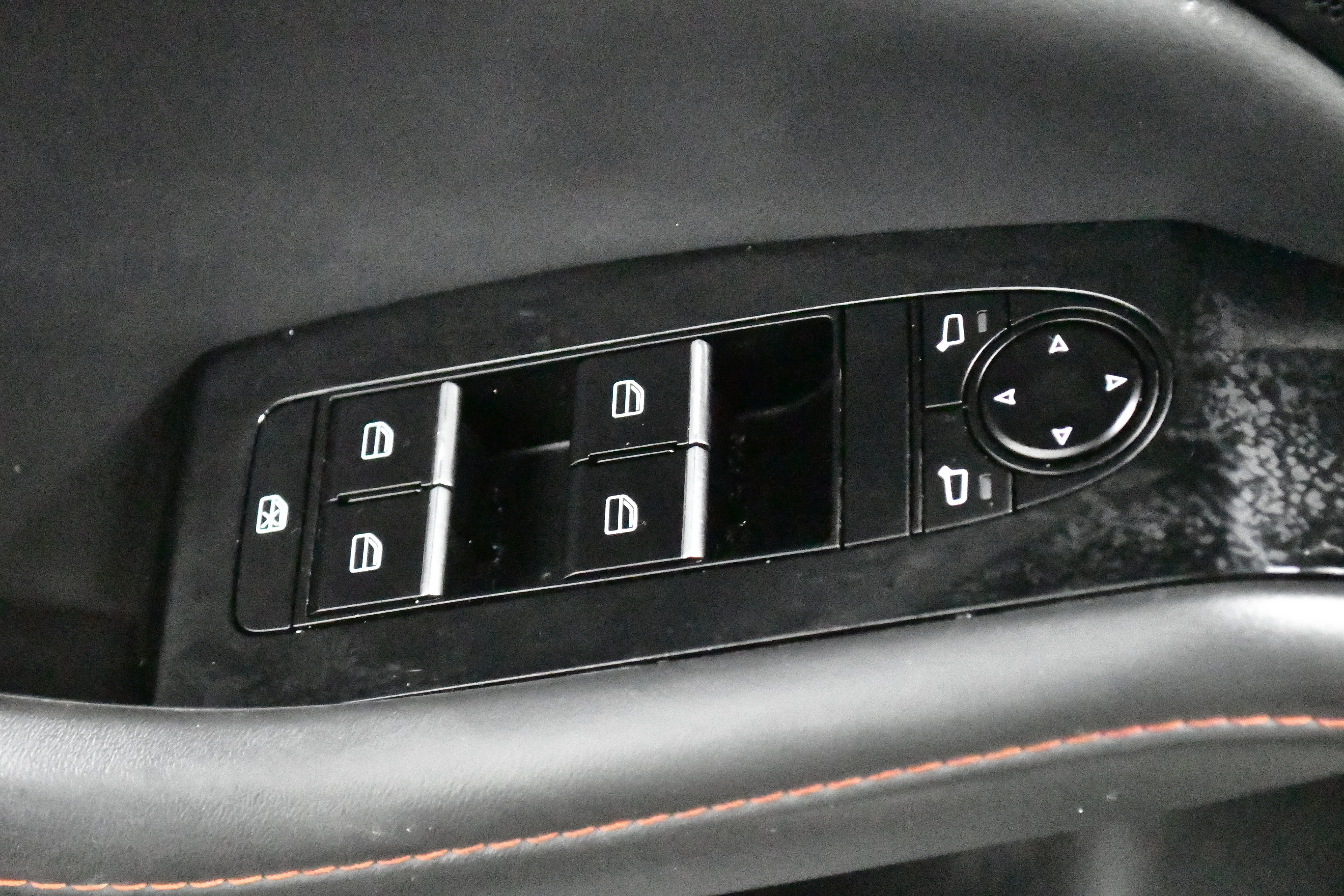 Used 2024 MAZDA MAZDA3 s image 31