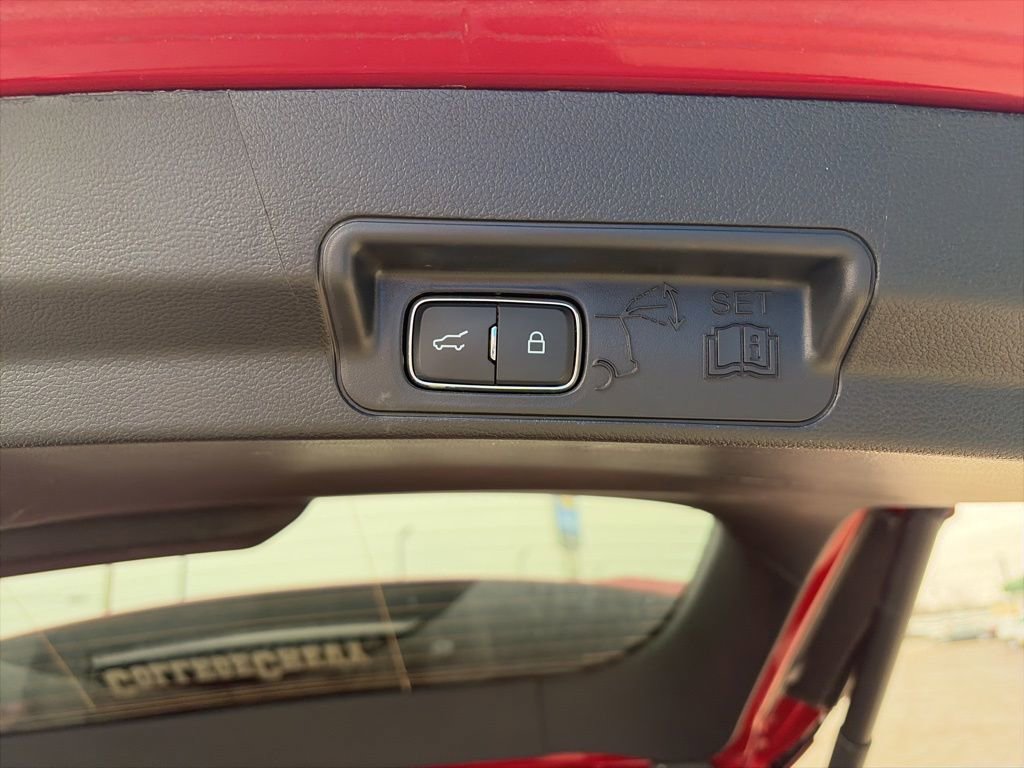 Used 2025 Ford Explorer ST-Line image 11