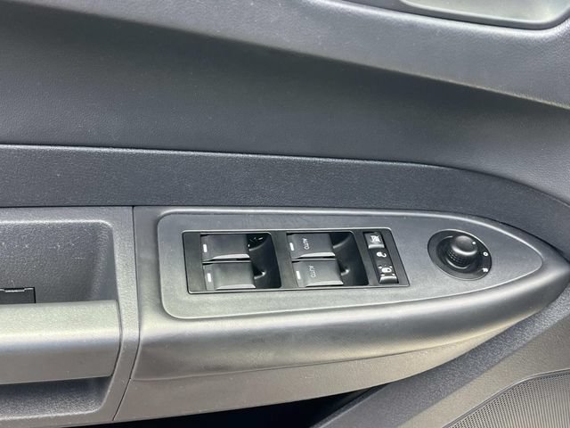 Used 2008 Chrysler 300 Touring w/ Comfort/Convenience Group RWD image 26