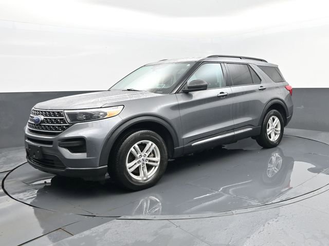 Used 2023 Ford Explorer XLT AWD/4WD image 1