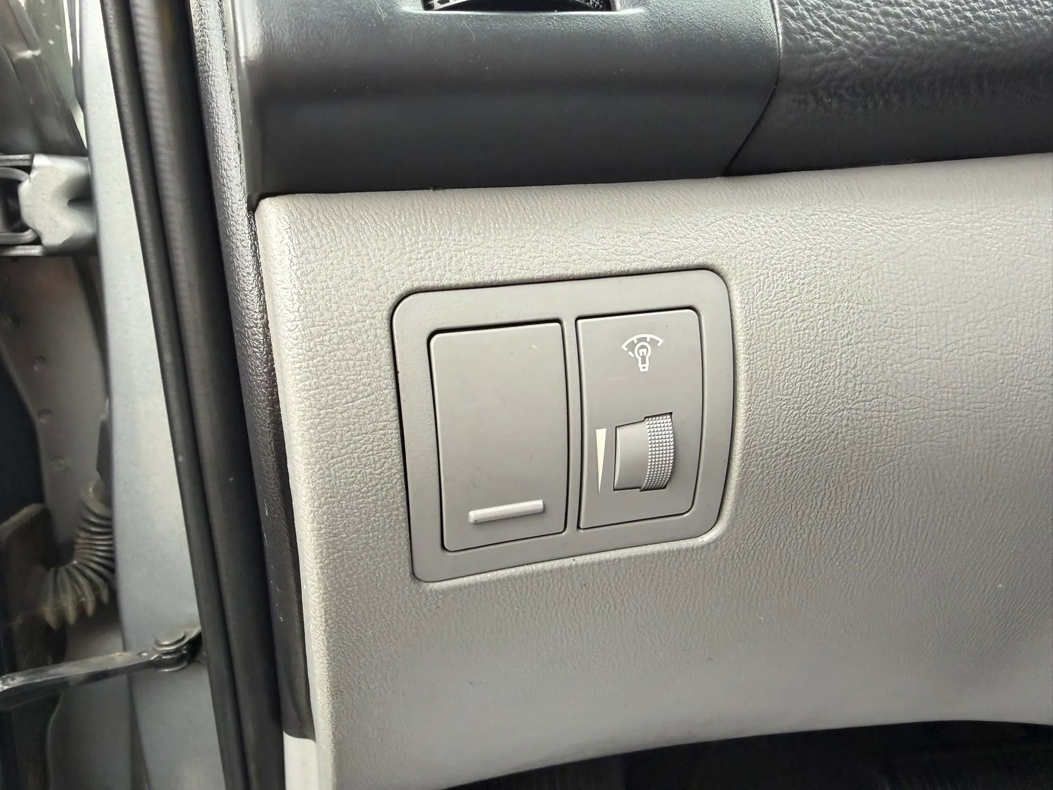 Used 2010 Hyundai Elantra GLS image 27