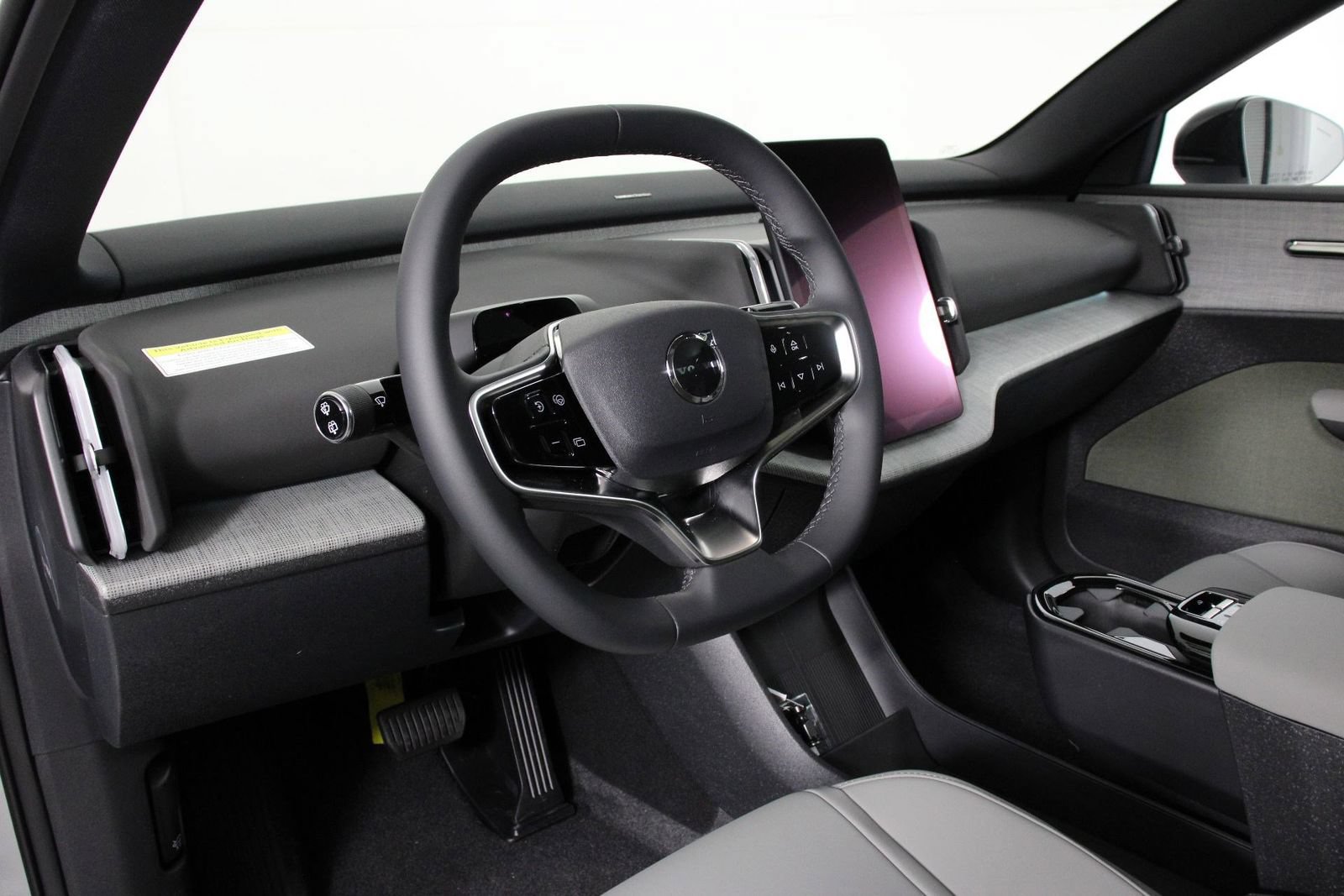 New 2026 Volvo EX30 Plus AWD/4WD image 8