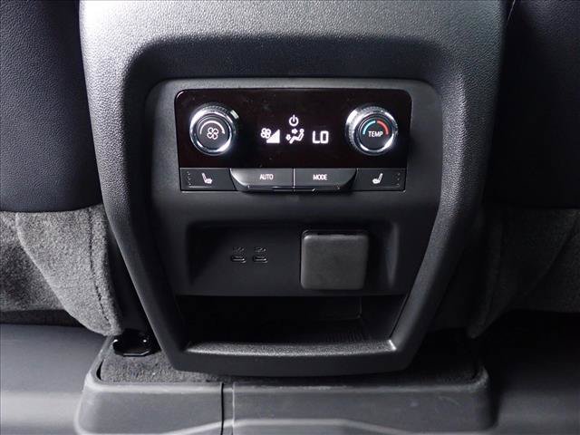 New 2026 Chevrolet Traverse RS w/ LPO, Floor Liner Package AWD/4WD image 11