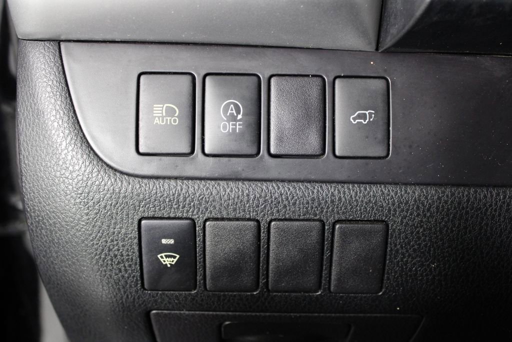 Used 2019 Toyota Highlander XLE w/ Protection Package #3 image 25