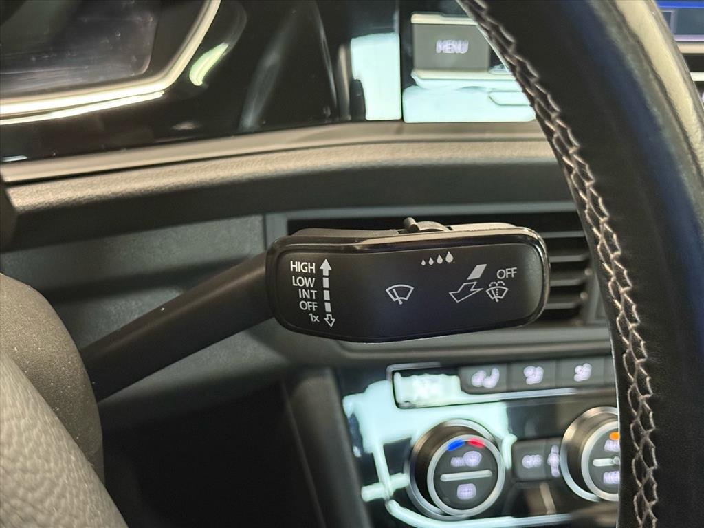 Used 2020 Volkswagen Jetta R-Line w/ R-Line Cold Weather Package image 24