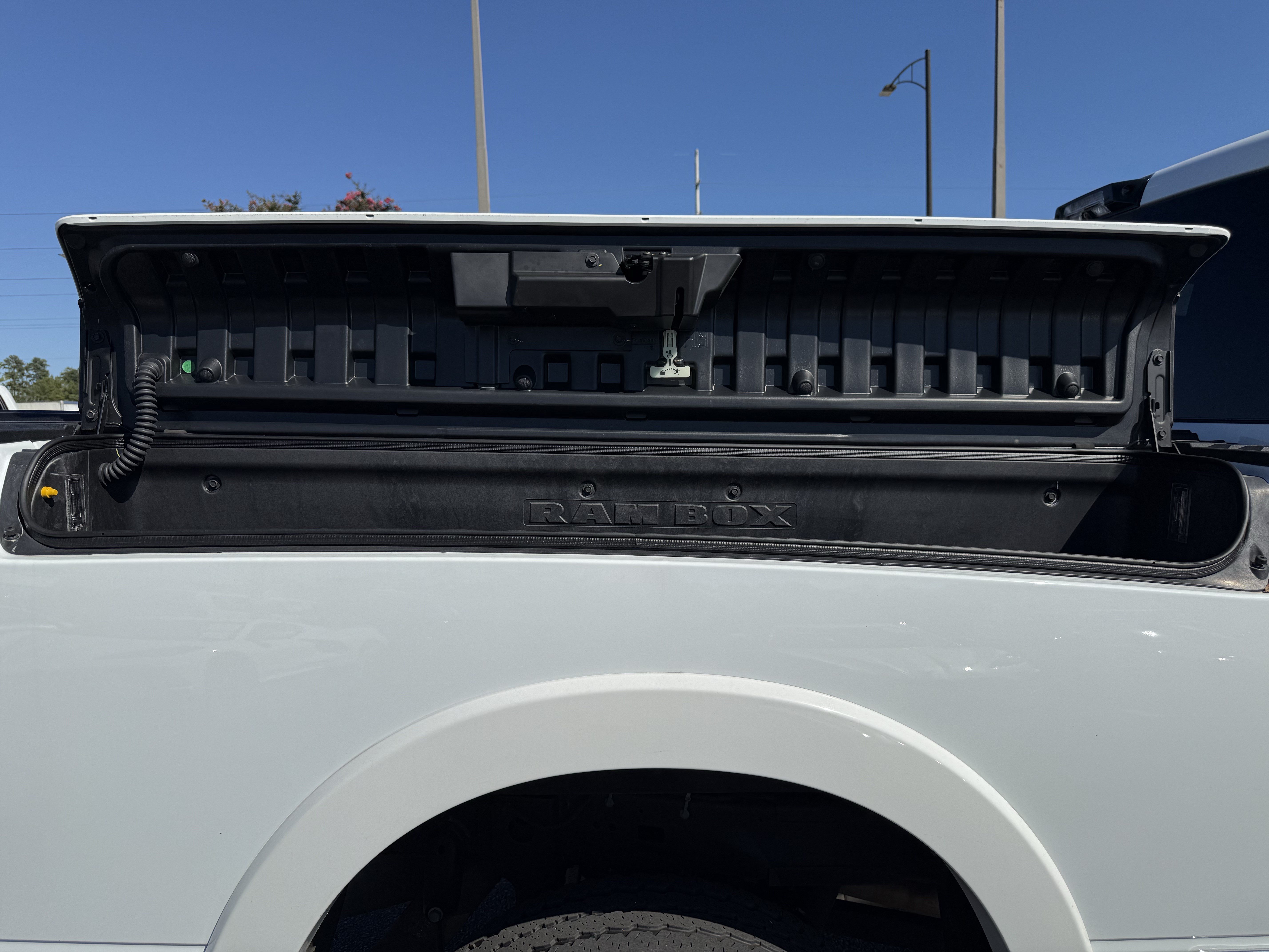 Used 2024 RAM 2500 Limited AWD/4WD image 34